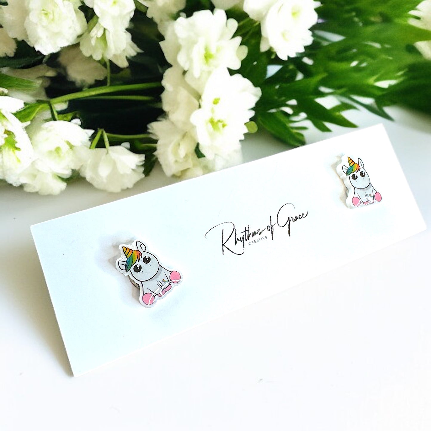 Whimsical Unicorn Studs: A Touch of Magic for Your Ears! 🦄