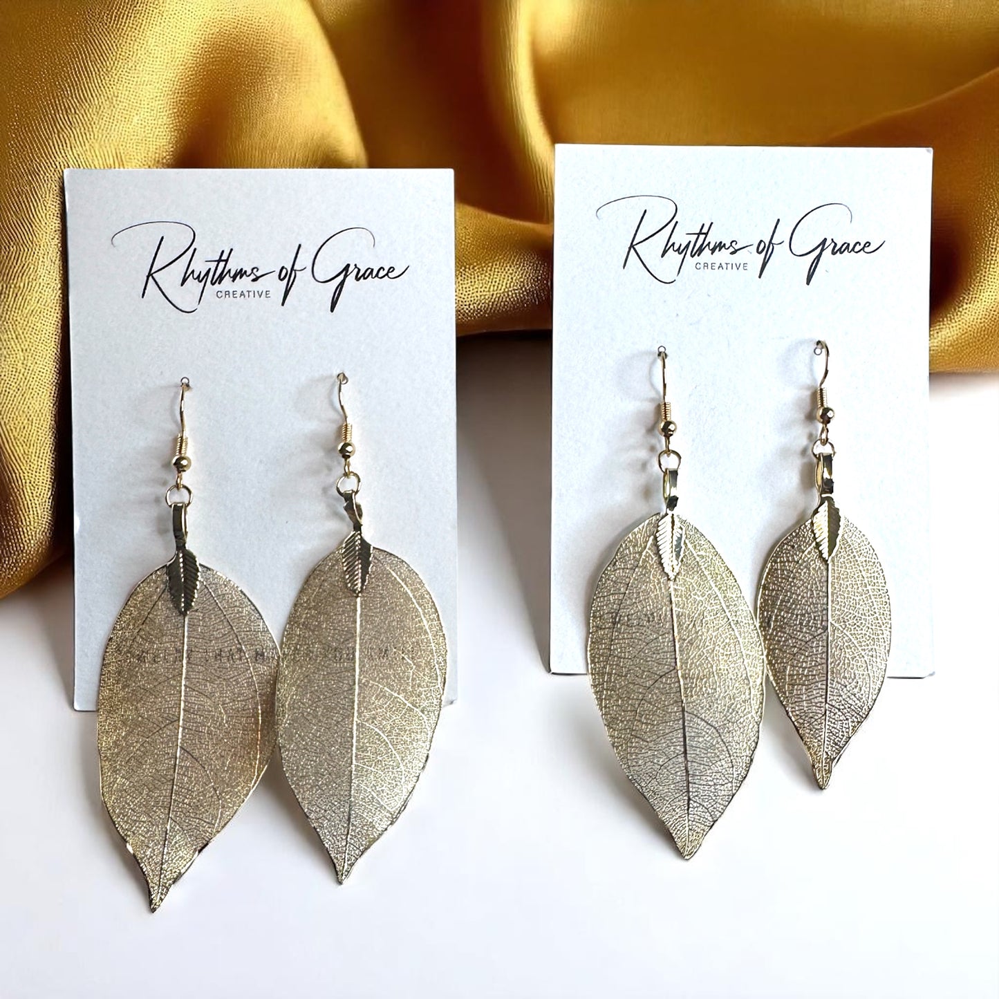Delicate Gold Leaf Earrings – Nature's Elegance for Your Ears! ✨