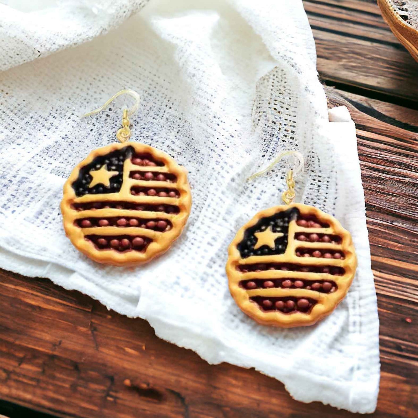 Patriotic American Pie Dangle Earrings - Festive Jewelry for a Bold Statement