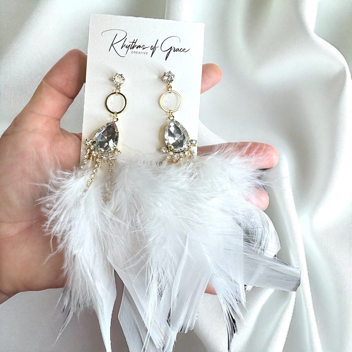 Dreamy White Feather Earrings – Rhinestone Dangles for Boho Queens