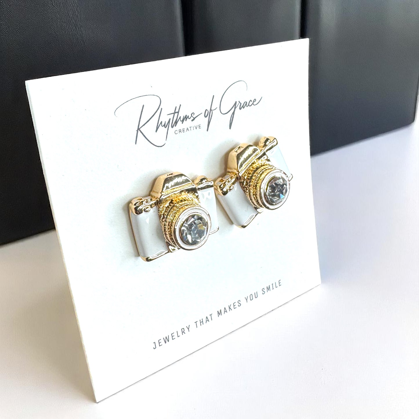 Snap Chic: Dazzling Camera Rhinestone Stud Earrings in White, Pink & Blue!