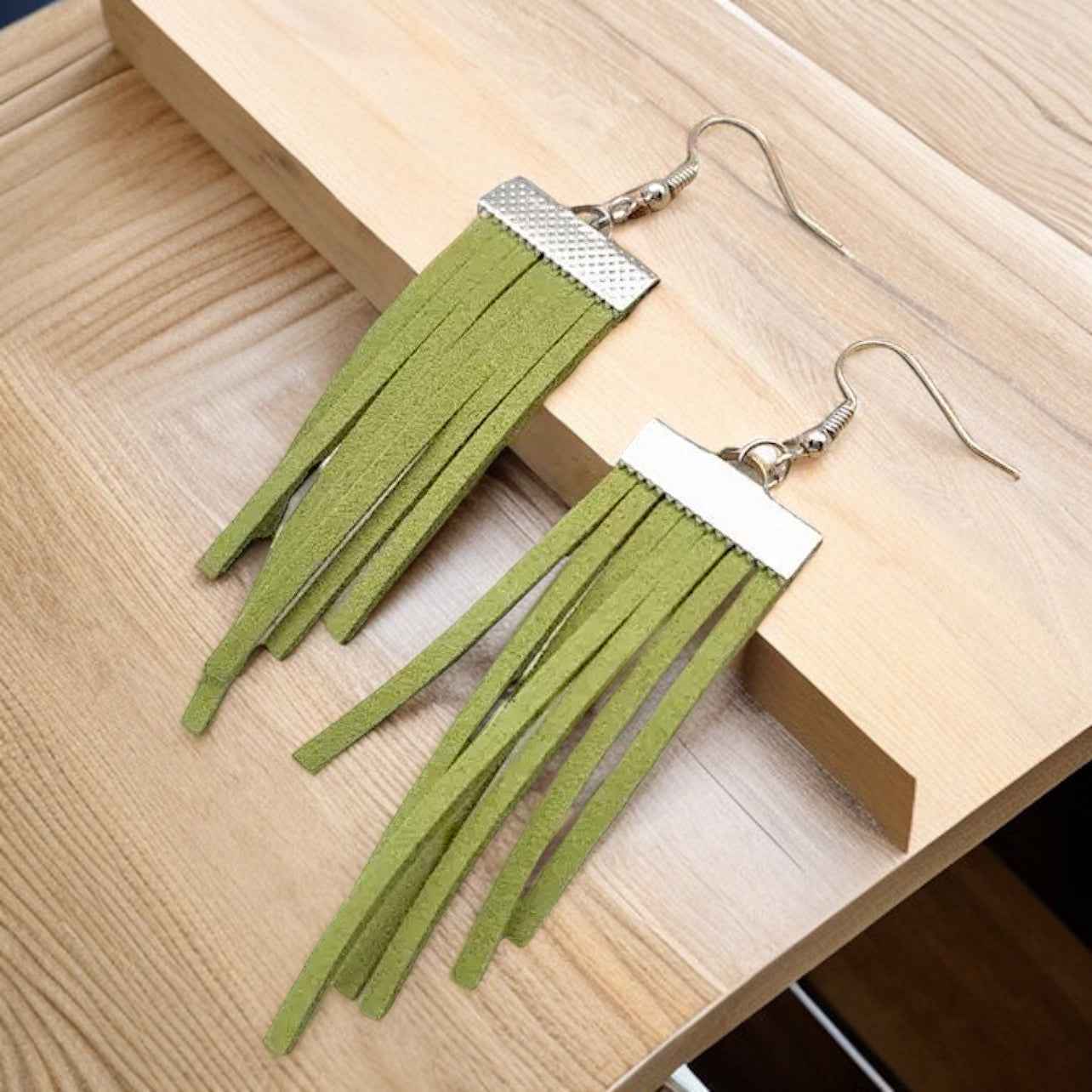 Fringe Boho Dangle Earrings: Embrace the Bohemian Vibe!