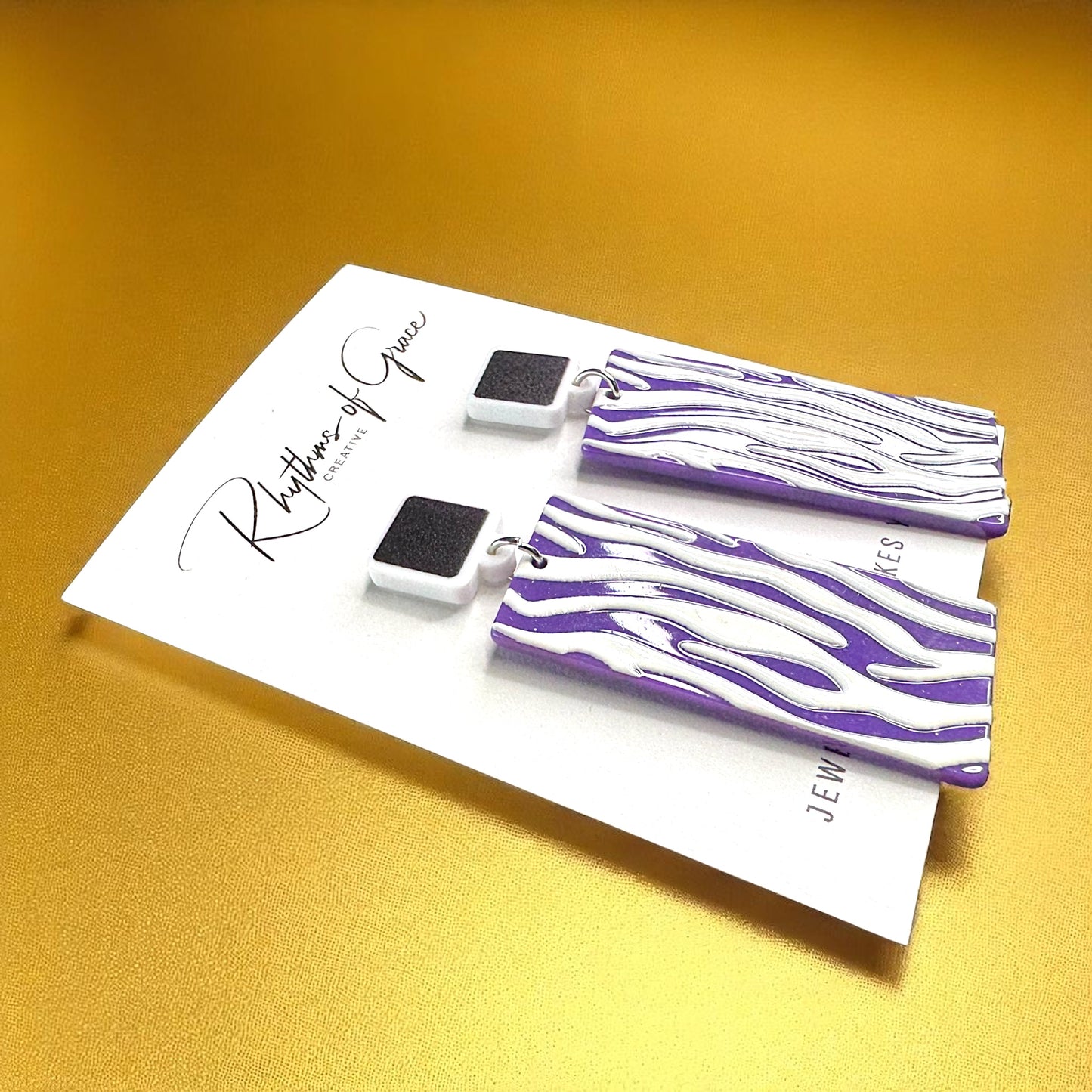 Show Your Stripes: Purple & White Tiger Stripe Dangle Earrings 🐯💜