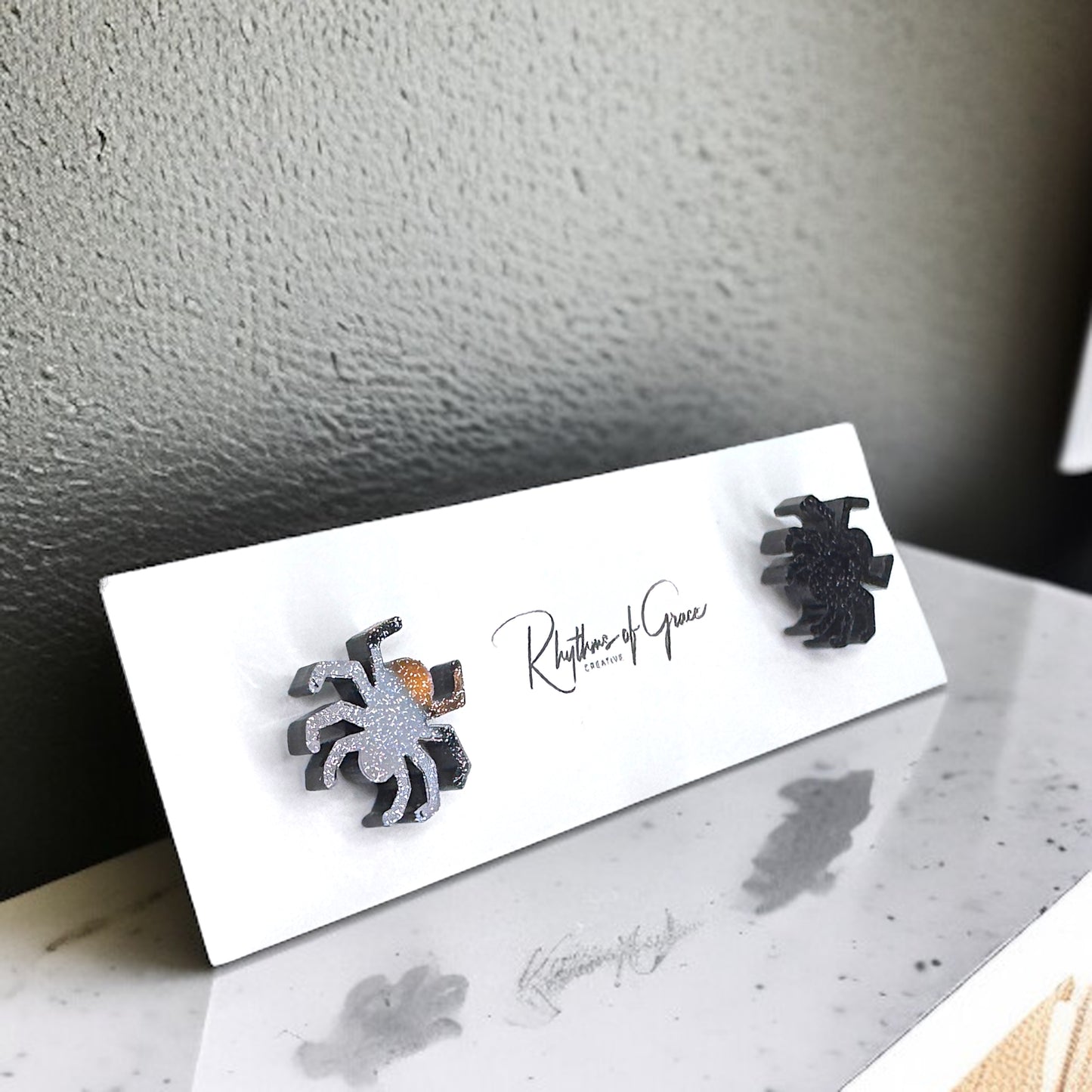 Bewitching Black Glitter Spider Studs! New Halloween Favorite!🕷️