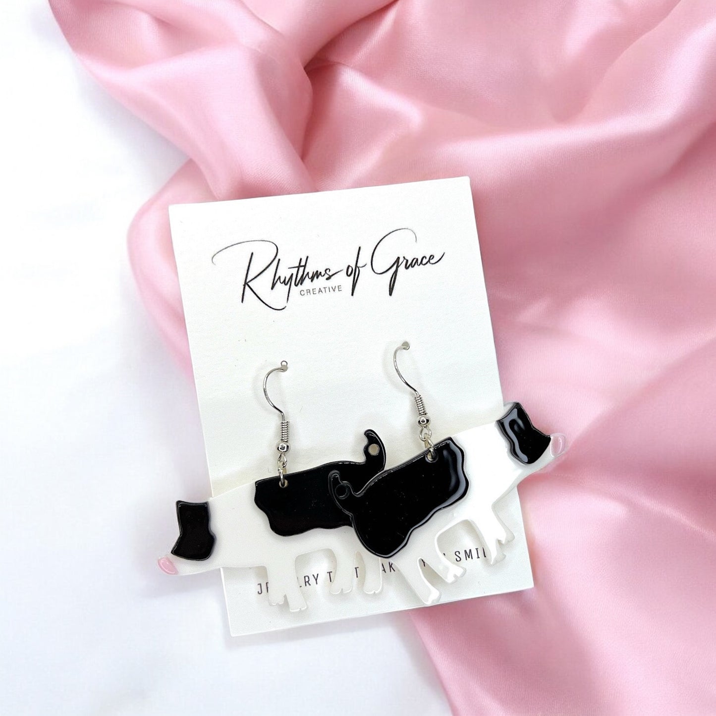 Oink-tastic Pig Dangle Earrings – Adorable Farmyard Charm for Every Occasion!