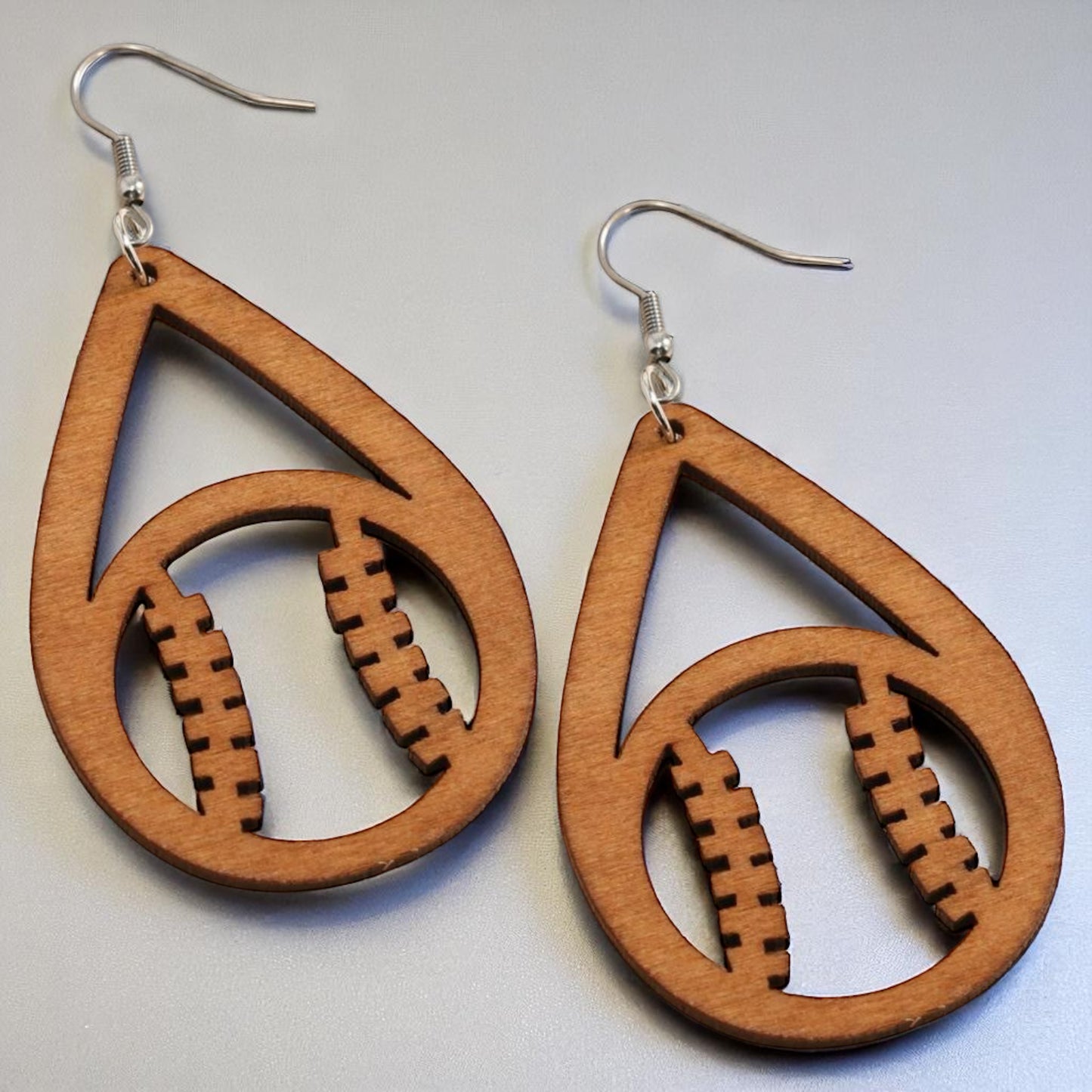 Pitch Perfect: Stylish Dangle Earrings for Baseball Lovers!