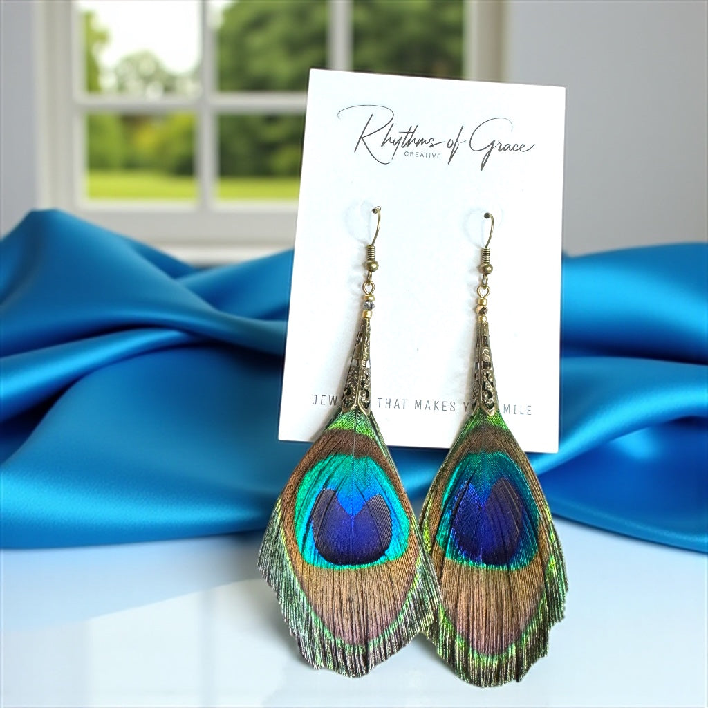 Peacock Feather Dangle Earrings – Add Some Festival Flair!