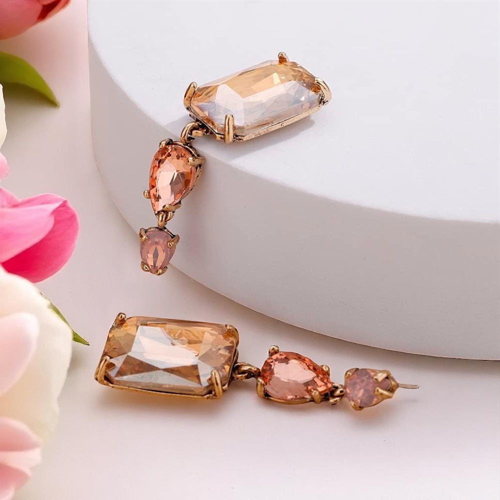 Blush & Sparkle: Stunning Pale Pink Rhinestone Drop Earrings!