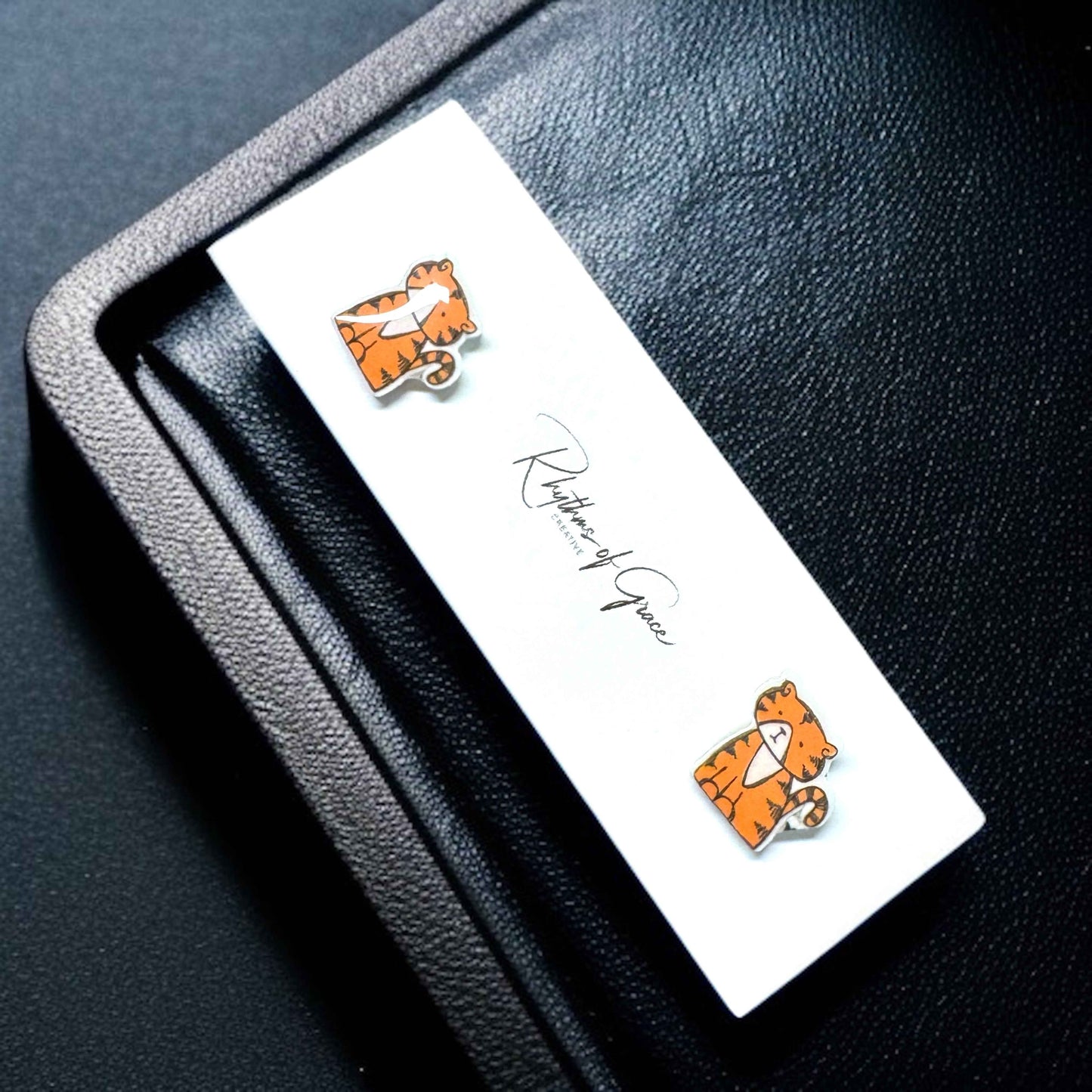 Tiger-tastic Studs: Cartoon Tiger Earrings for a Wildly Fun Look!