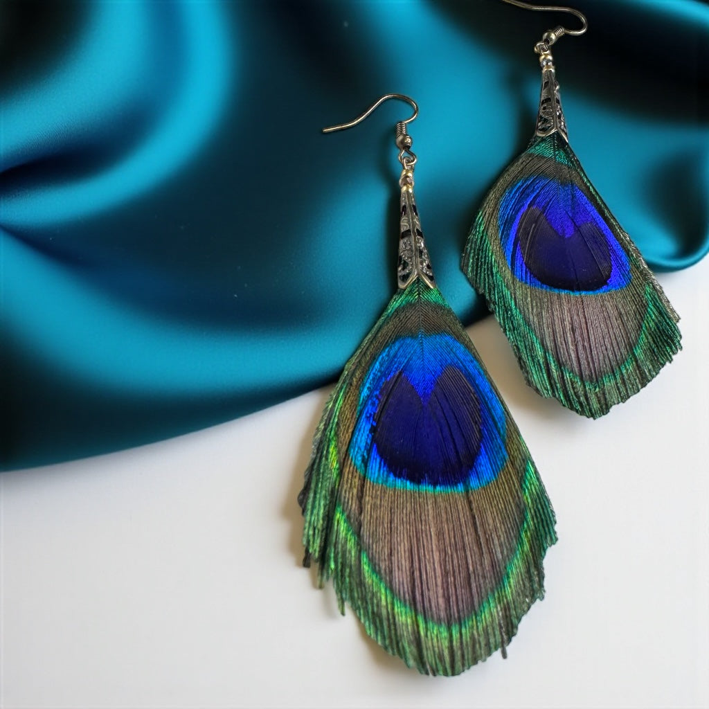 Peacock Feather Dangle Earrings – Add Some Festival Flair!