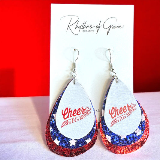 Touchdown Style: 'Cheer Mom' Dangle Earrings 🏈