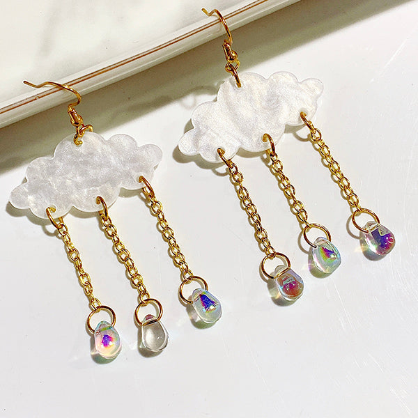Sparkle in the Rain: Crystal Raindrop Cloud Earrings – Lightweight & Stunning!