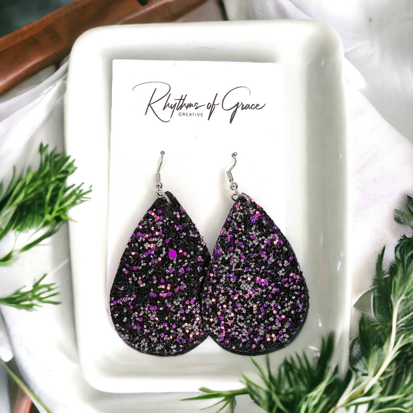 Sparkle & Shine: Glitter Teardrop Dangle Earrings ✨