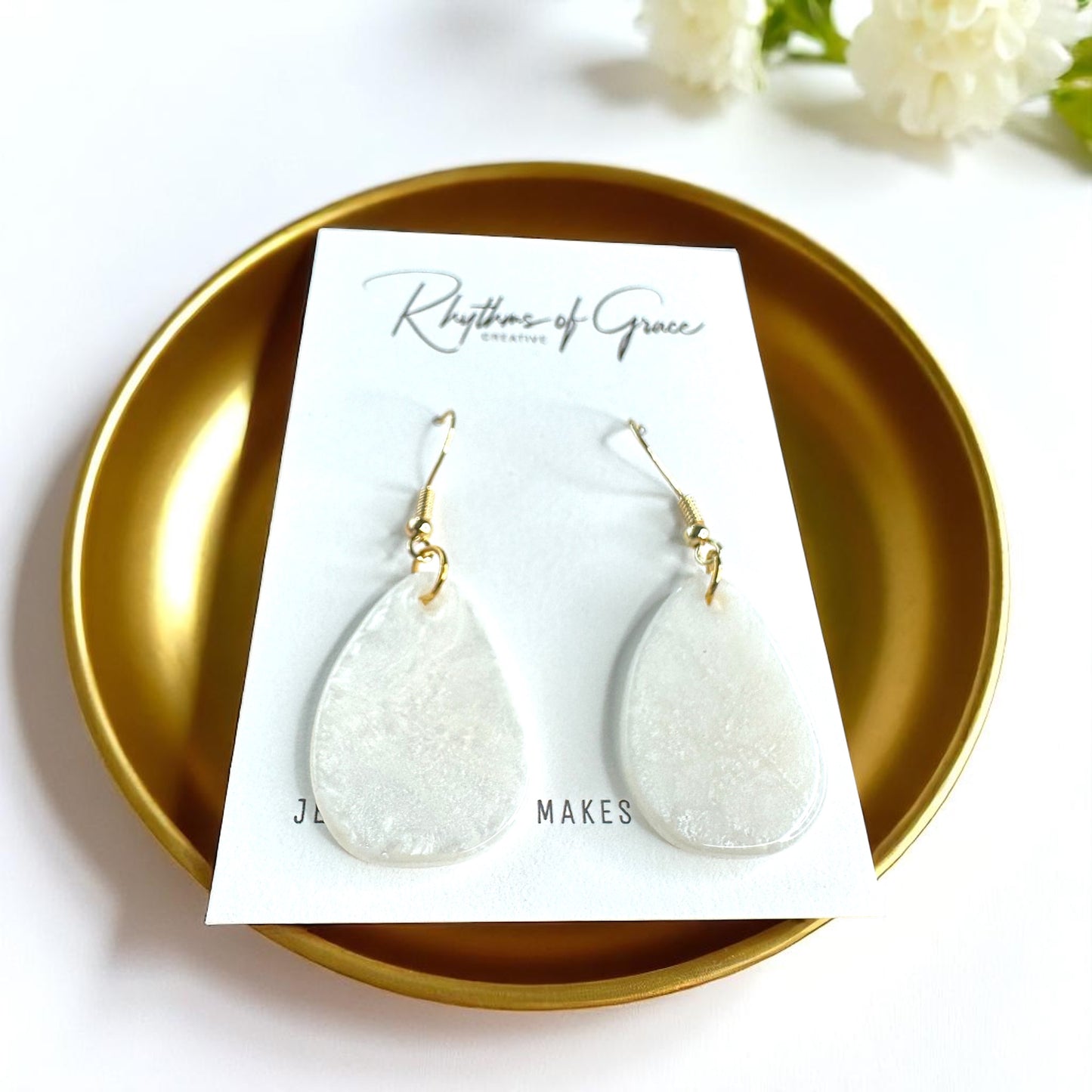 Dazzling White Marble Teardrop Earrings - Elegant Dangle Design for Every Occasion!