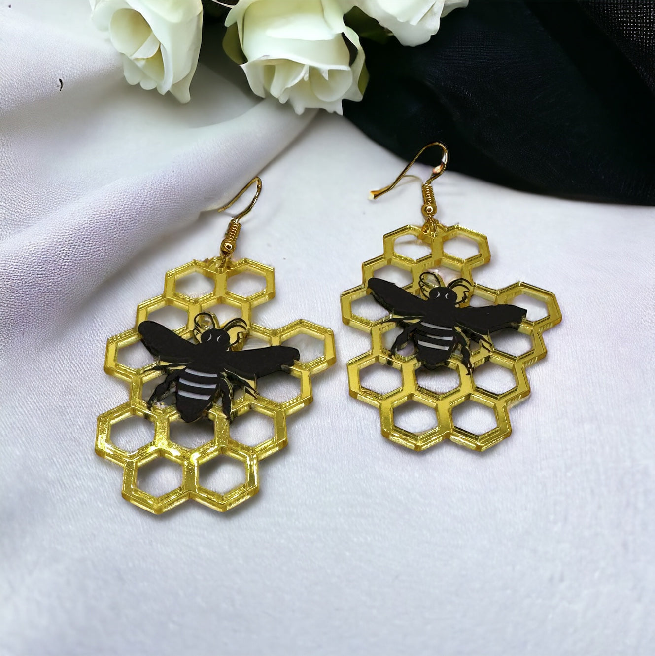 Bee-utiful Dangle Earrings - Buzzing Bumblebee Charm & Honeycomb Delight! ๐