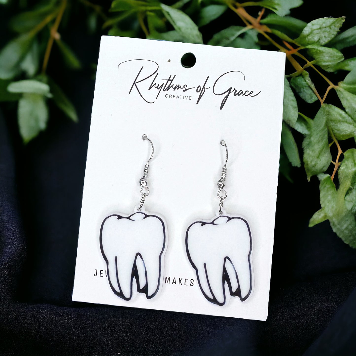 Tooth Dangle Earrings – A Charming Accessory for Dental Professionals!