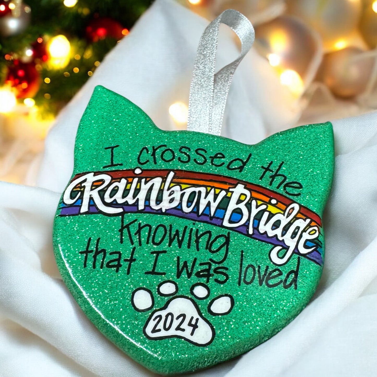 Purr-fect Tribute: Rainbow Bridge Cat Ornament