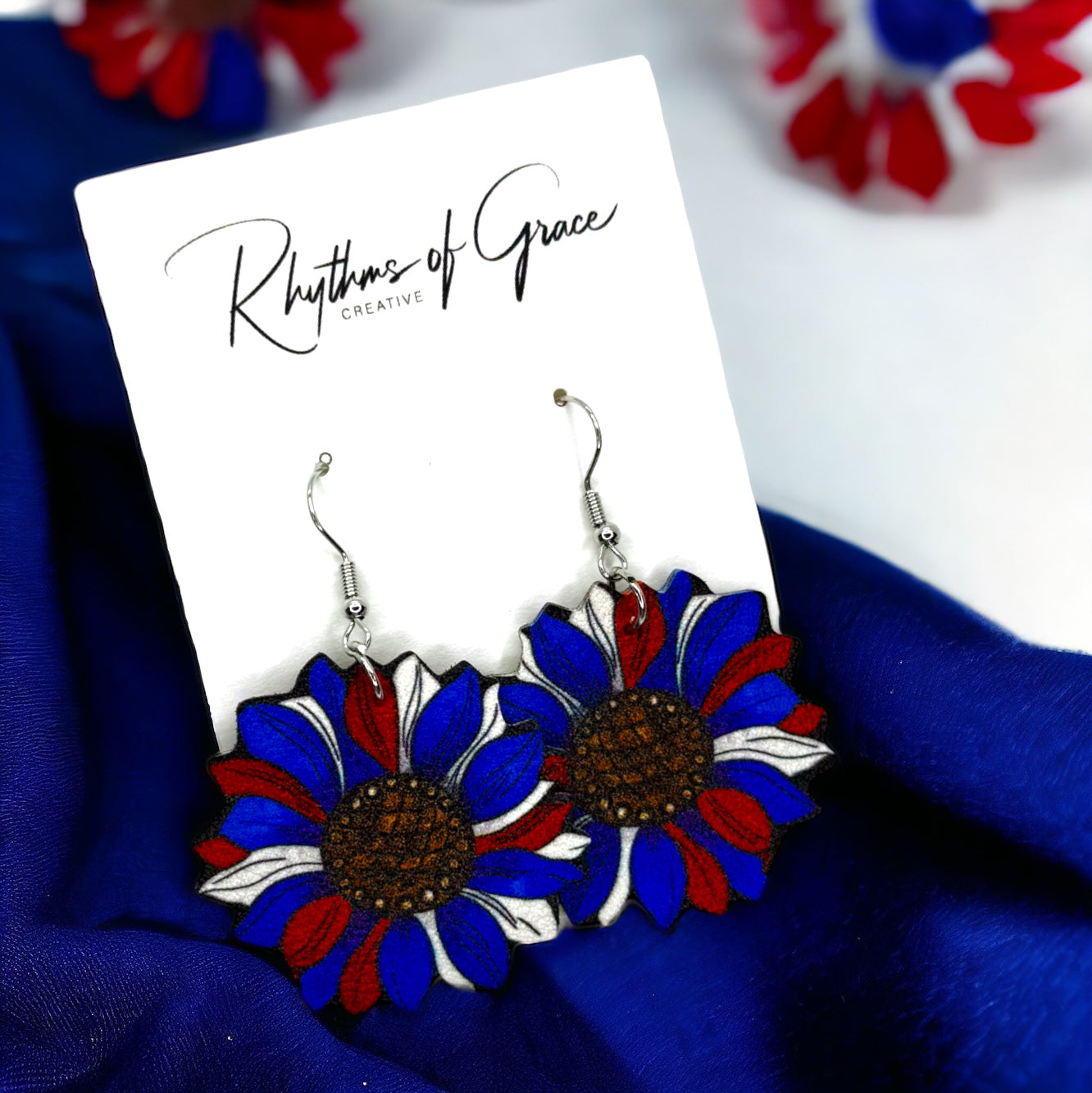 Patriotic Red White and Blue Flower Dangle Earrings – Perfect for Any Celebration