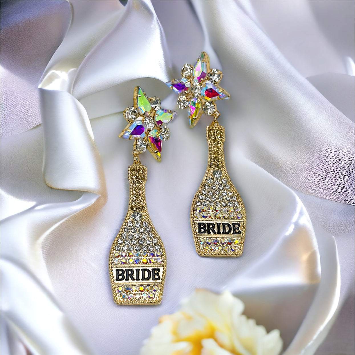 Radiant Rhinestone Bridal Earrings: Sparkle Your Way to 'I Do'!