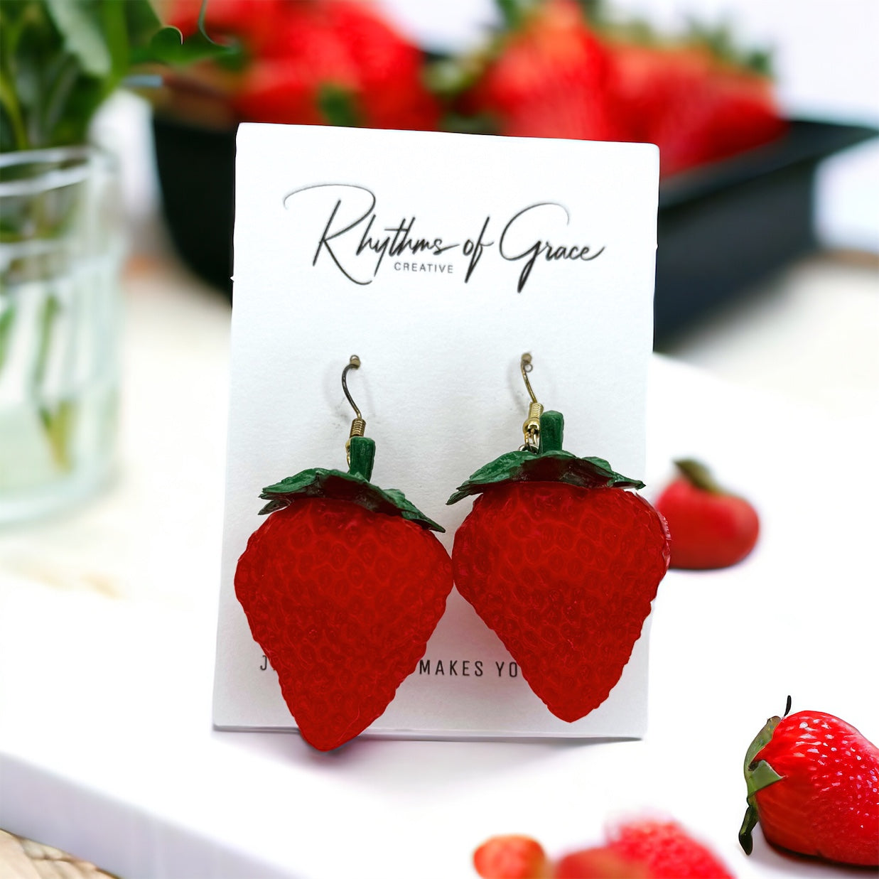 Berry Cute Strawberry Dangle Earrings - Sweet Summer Vibes!🍓