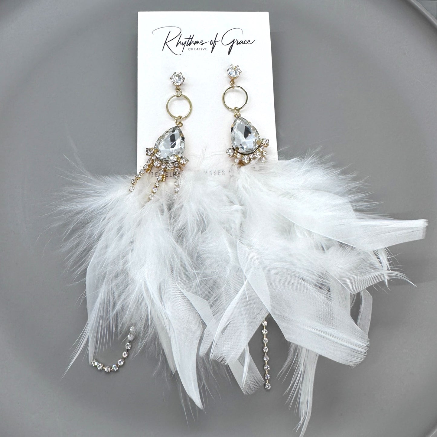 Dreamy White Feather Earrings – Rhinestone Dangles for Boho Queens