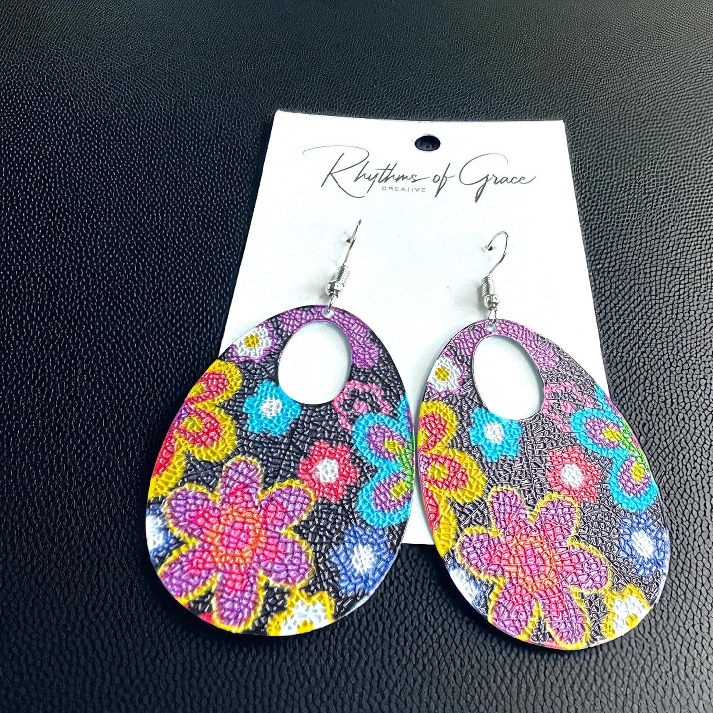 Colorful Hippie Chic Dangle Earrings – Groovy Style Awaits!✌️