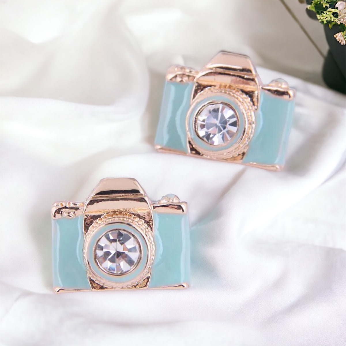 Snap Chic: Dazzling Camera Rhinestone Stud Earrings in White, Pink & Blue!