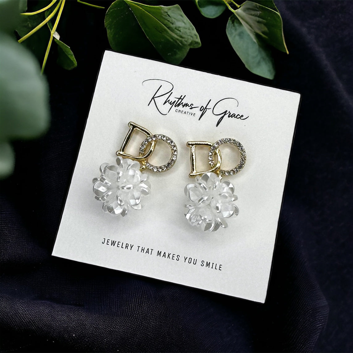 Dazzling 'I Do' Rhinestone Earrings: Shine Bright on Your Big Day!