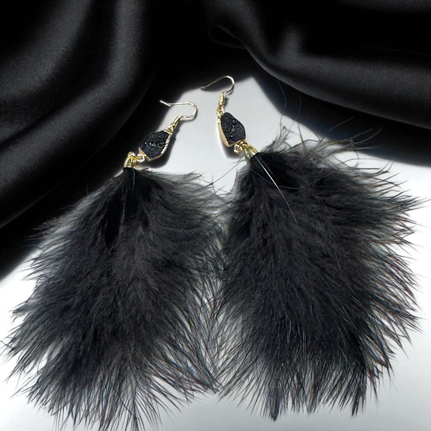 "Feathered Dreams" Druzy Dangle Earrings – Embrace Your Boho Sparkle!