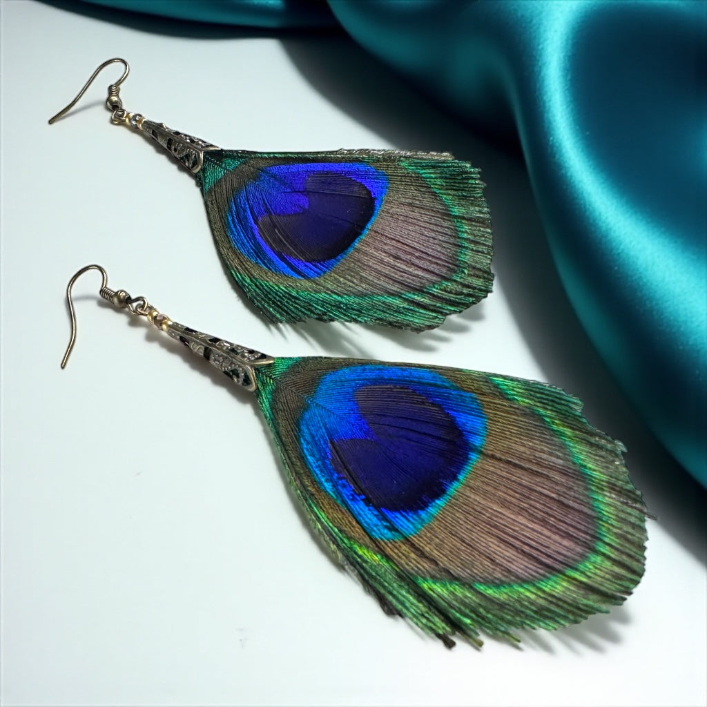 Peacock Feather Dangle Earrings – Add Some Festival Flair!