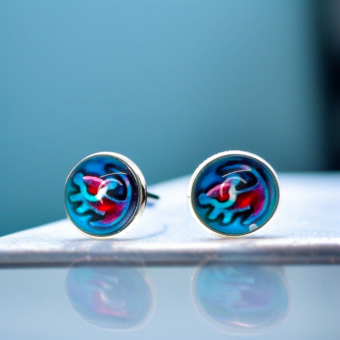Roar into Style with Lion King Cabochon Stud Earrings!