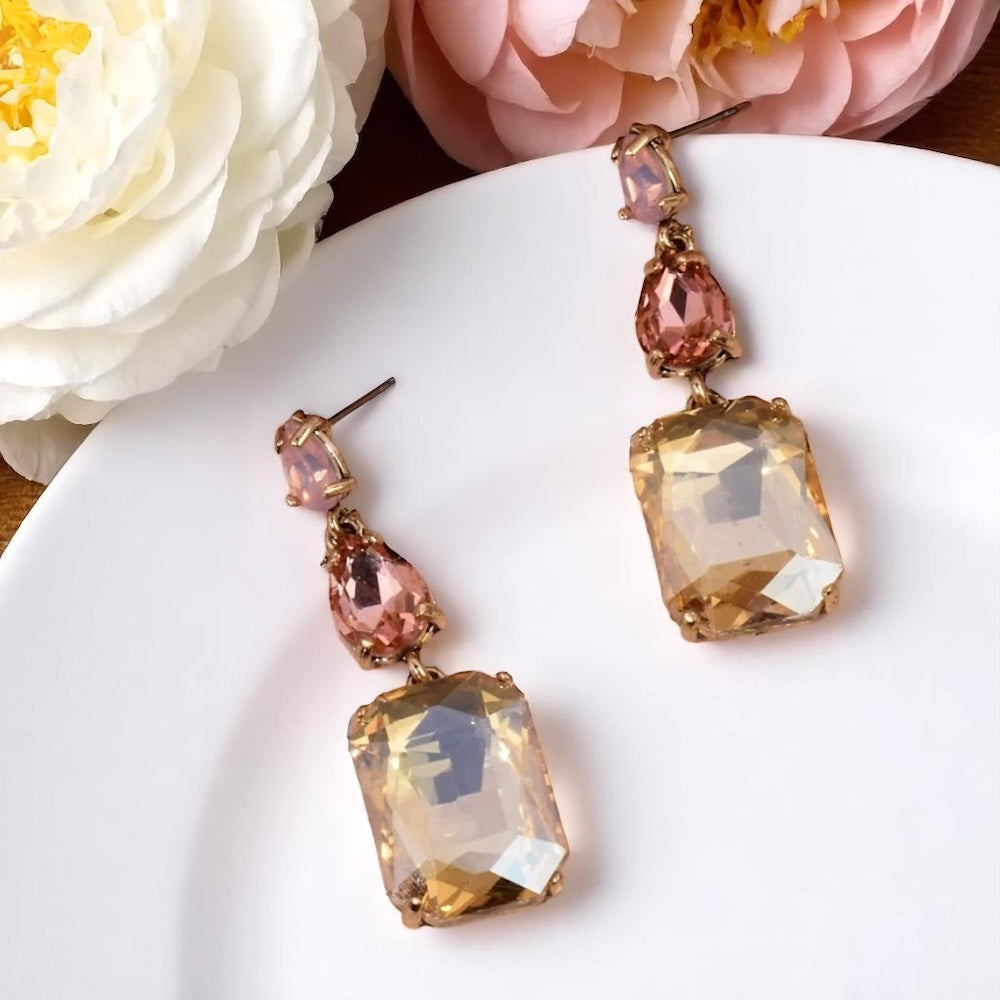 Blush & Sparkle: Stunning Pale Pink Rhinestone Drop Earrings!