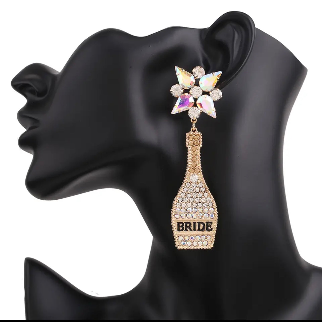 Radiant Rhinestone Bridal Earrings: Sparkle Your Way to 'I Do'!