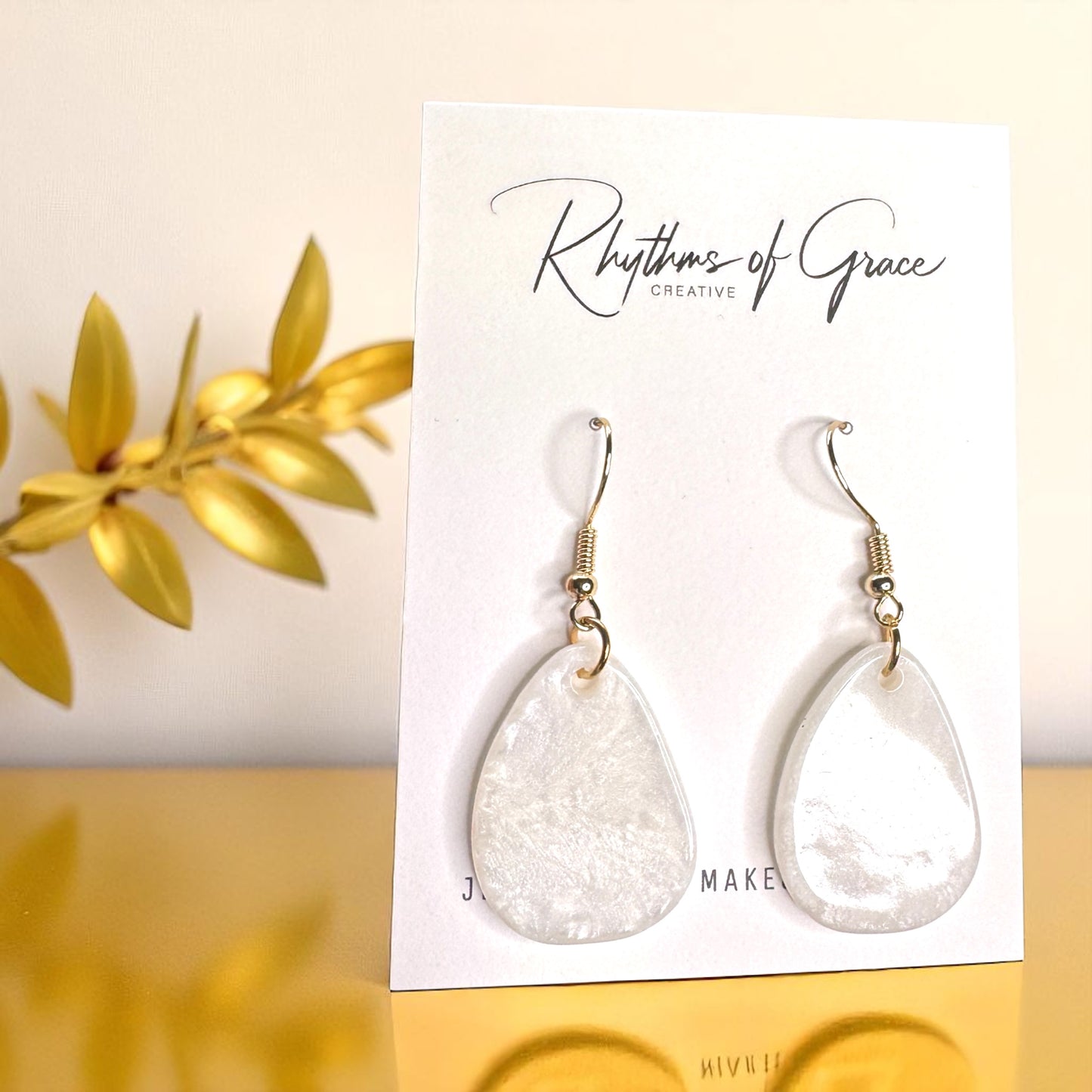 Dazzling White Marble Teardrop Earrings - Elegant Dangle Design for Every Occasion!