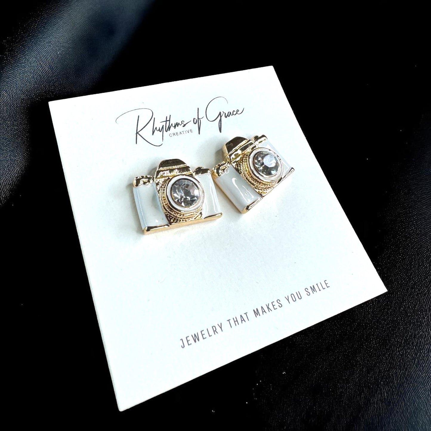 Snap Chic: Dazzling Camera Rhinestone Stud Earrings in White, Pink & Blue!