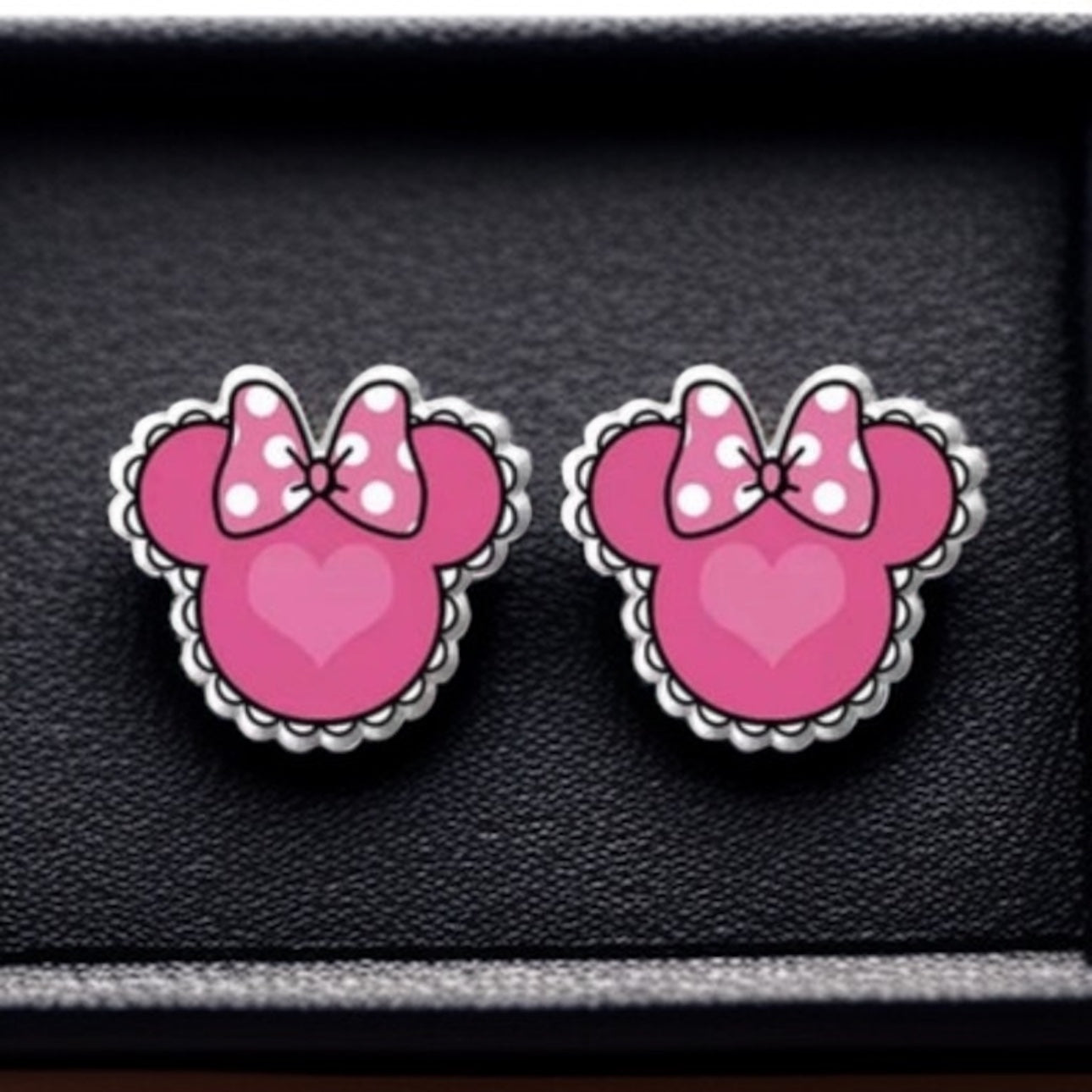 Love in the Air: Whimsical Mickey & Minnie Valentine’s Day Earrings!
