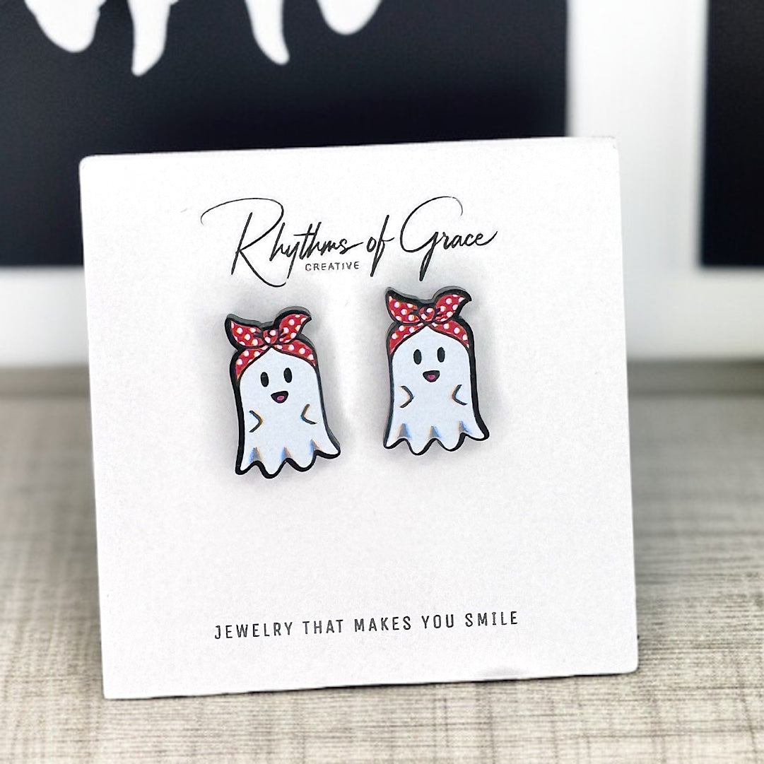 Spooktacular Retro Ghost Stud Earrings 👻