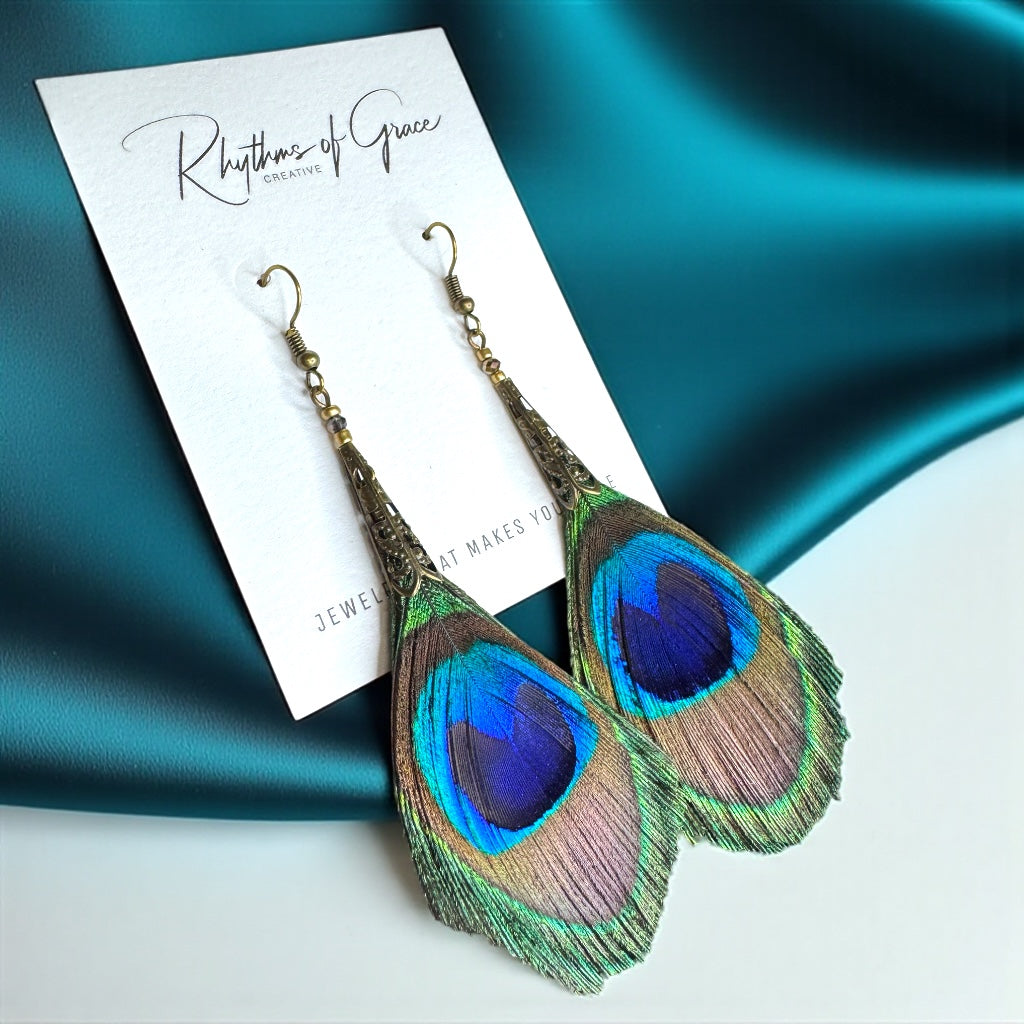 Peacock Feather Dangle Earrings – Add Some Festival Flair!