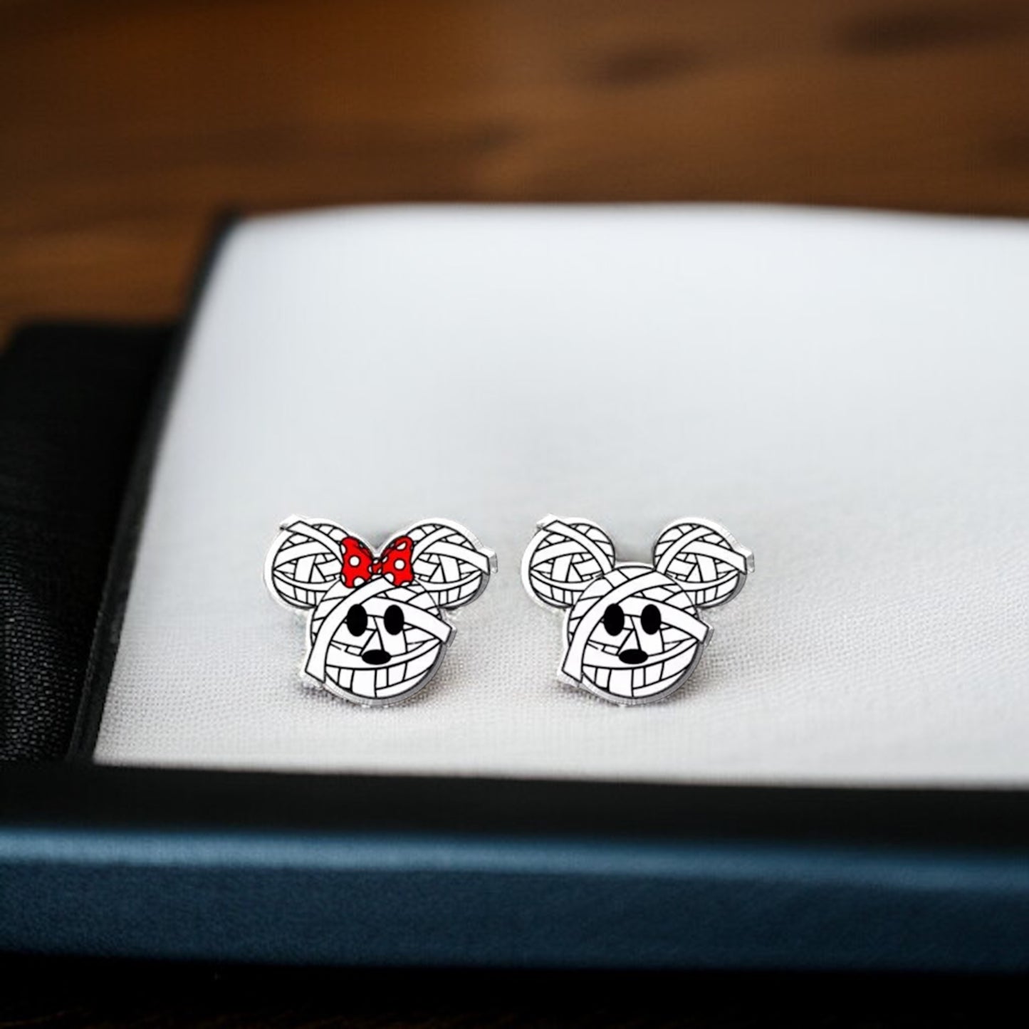 Hauntingly Cute Halloween Stud Earrings – Spooktacular Styles Await!