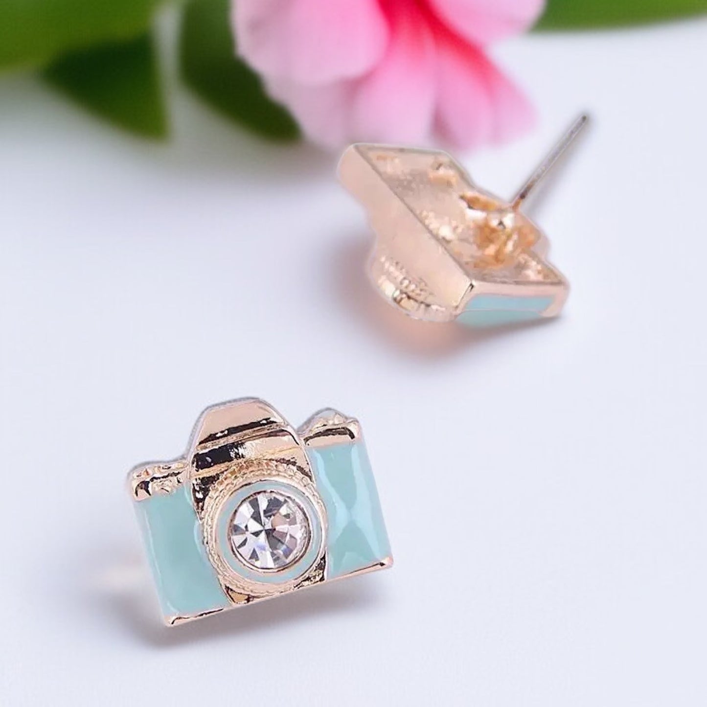 Snap Chic: Dazzling Camera Rhinestone Stud Earrings in White, Pink & Blue!