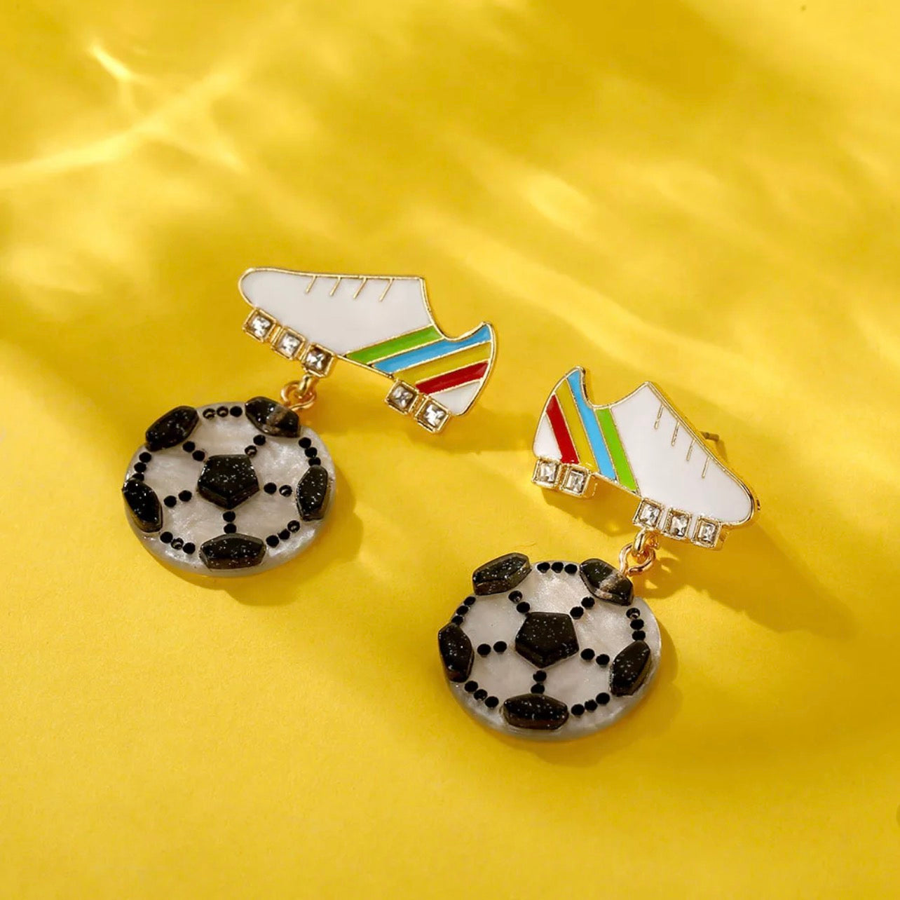 Score a Goal with Our Stunning Soccer Dangle Earrings! ⚽️