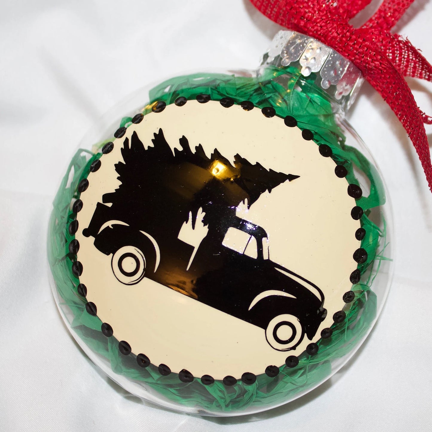 Christmas Ornament: "Old Fashioned Christmas" – A Nostalgic Holiday Keepsake