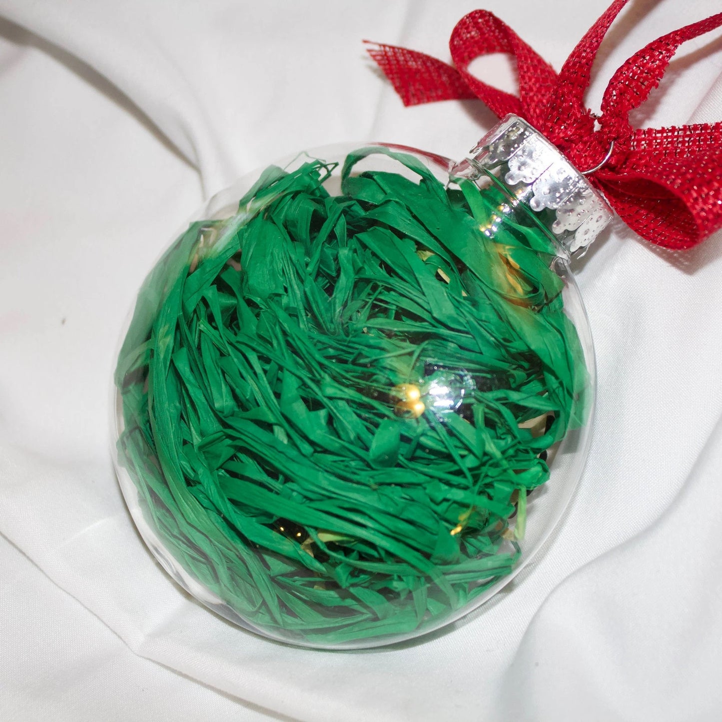 Christmas Ornament: "Old Fashioned Christmas" – A Nostalgic Holiday Keepsake