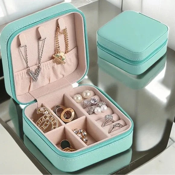 Personalized Travel Jewelry Box – Custom Gift for Bridesmaids, Birthdays & More!
