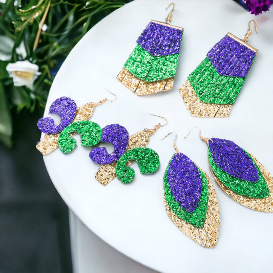 Glitter Mardi Gras Earrings - Purple Green Gold, Mardi Gras Mask, New Orleans, Mardi Gras Jewelry, Beaded Earrings, Mardi Gras Accessories
