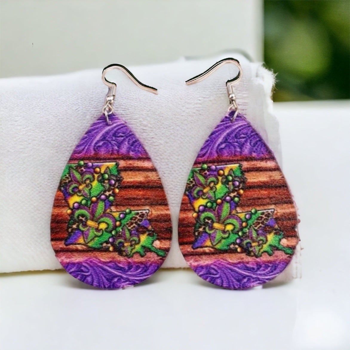 Let the Good Times Dangle! 🎠Mardi Gras Earrings in Purple, Green & Gold - Rhythms of Grace Creative
