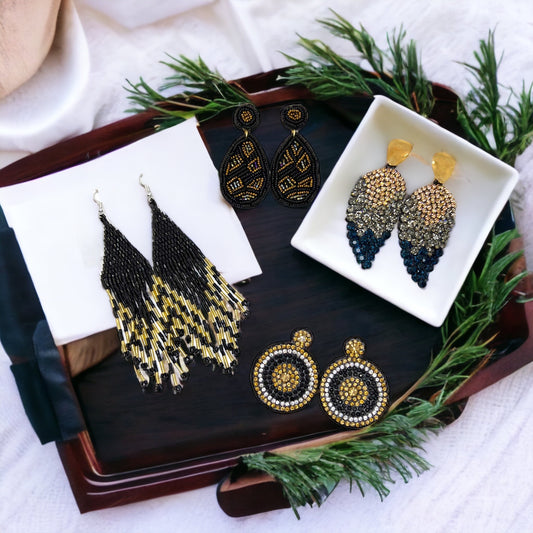 Black and Gold Beaded Earrings - Black and Gold, Fleur de lis, Handmade Earrings, Beaded Accessories, NOLA Saints