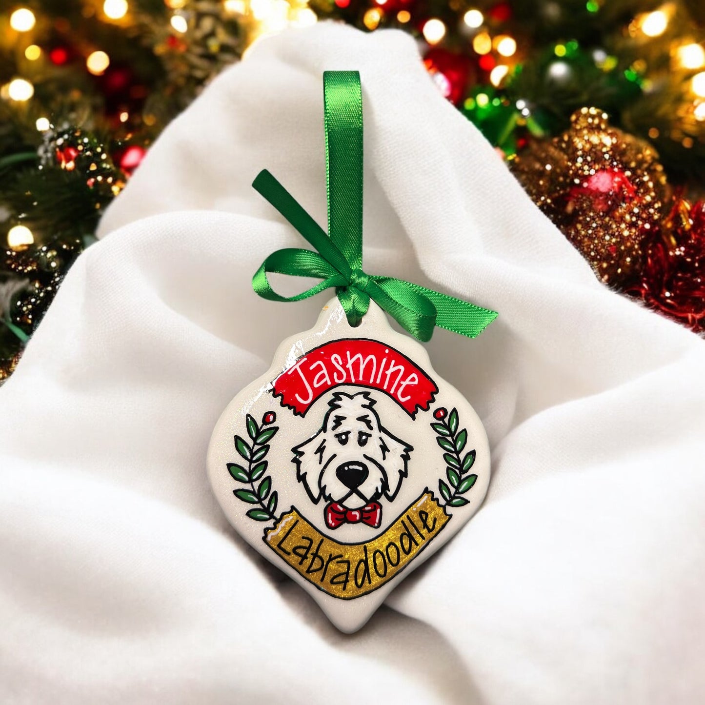 Paw-sitively Adorable Goldendoodle Christmas Ornament – Doodle Love for Your Tree!