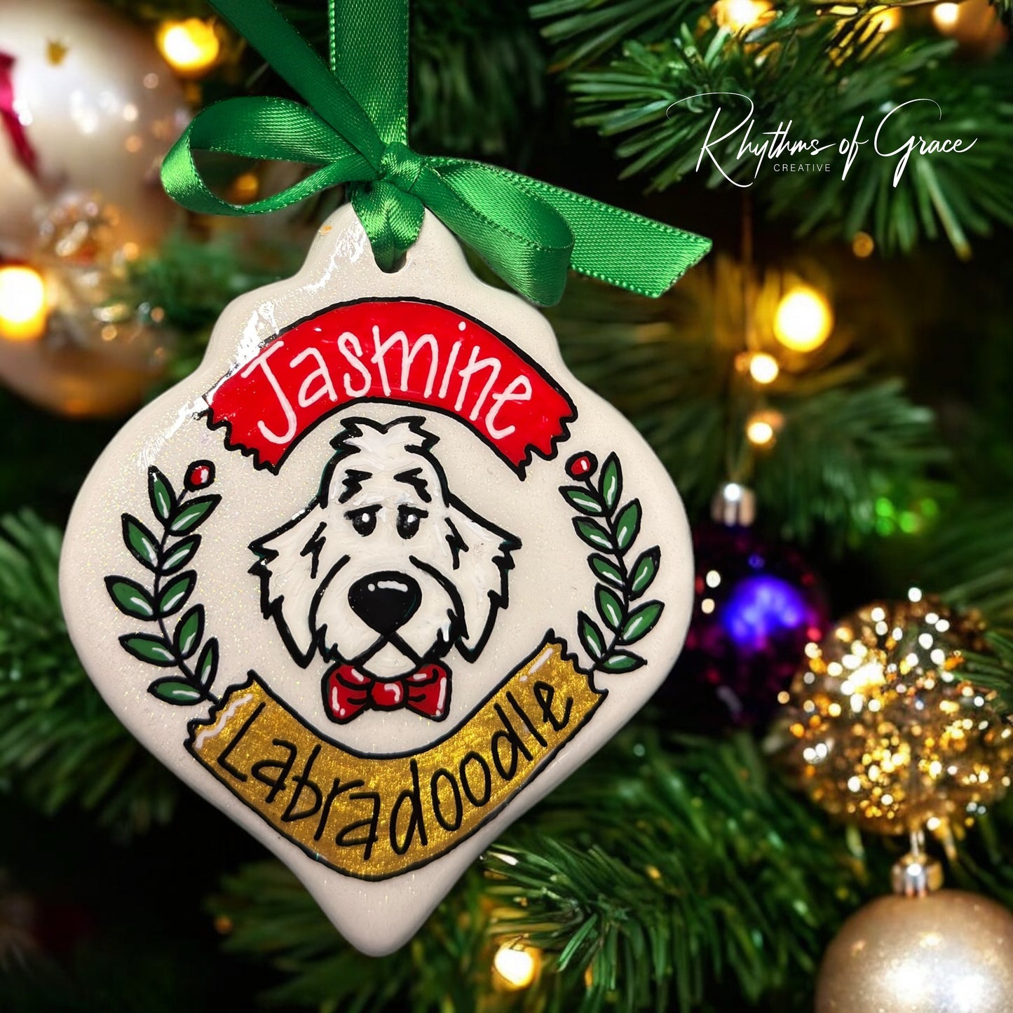 Paw-sitively Adorable Goldendoodle Christmas Ornament – Doodle Love for Your Tree!