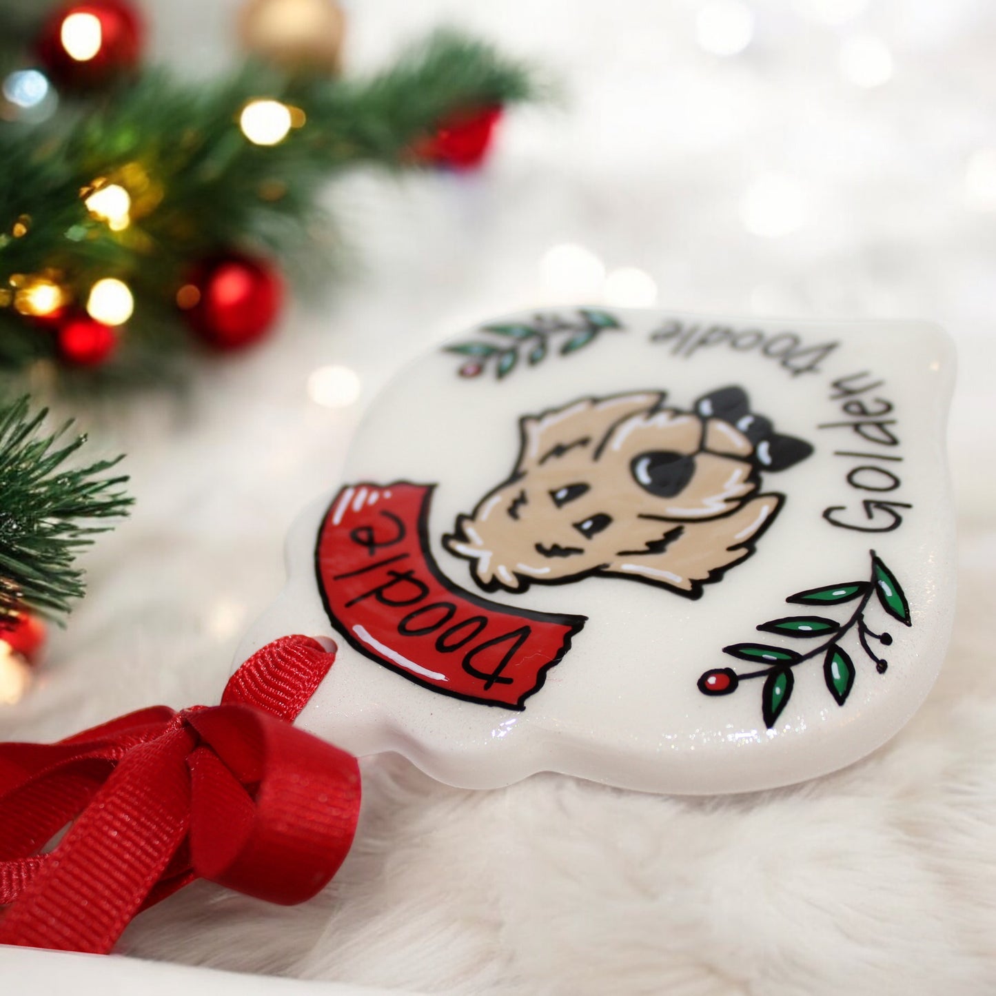 Paw-sitively Adorable Goldendoodle Christmas Ornament – Doodle Love for Your Tree!